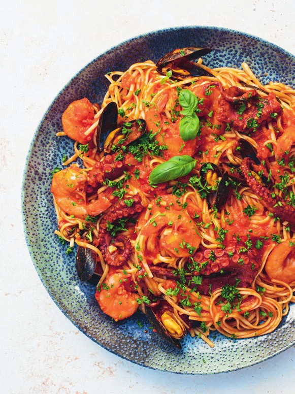 Spicy linguine frutti di mare