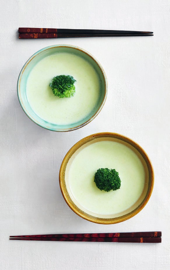 Romige broccolistelensoep