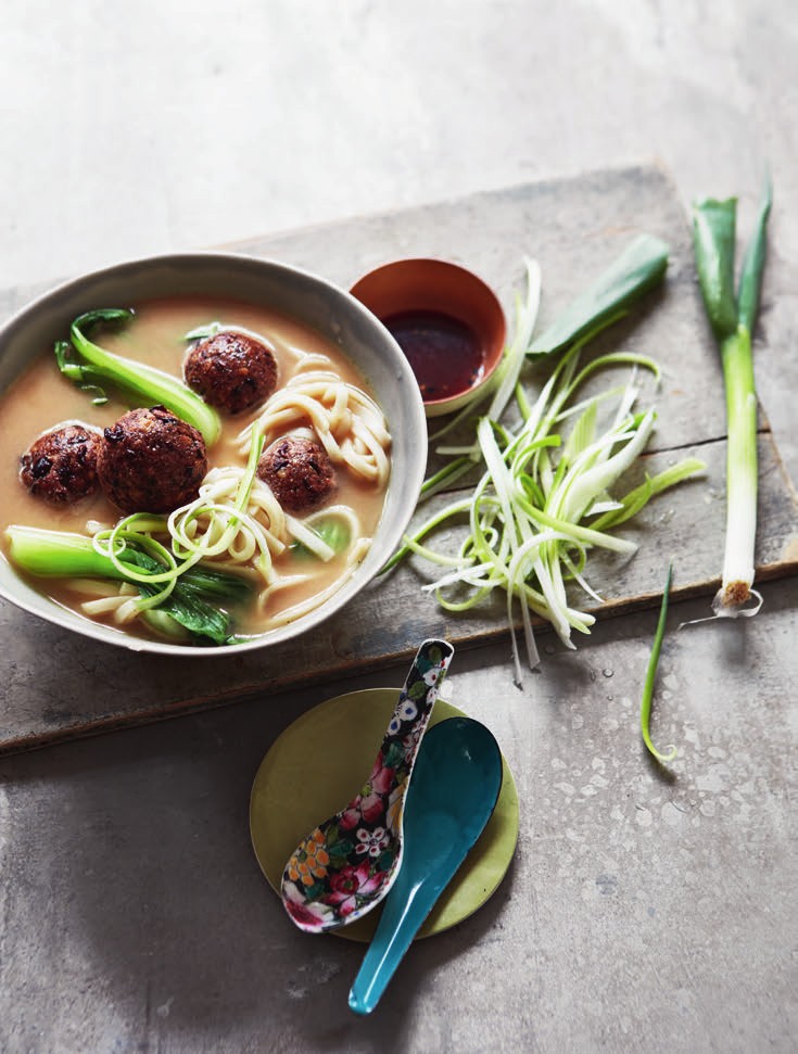 Ramen met teriyakiballetjes