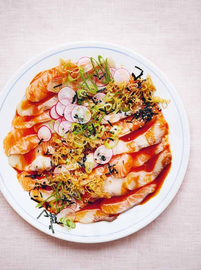 Rauwe hamachi en zalm met gochujang-limoendressing