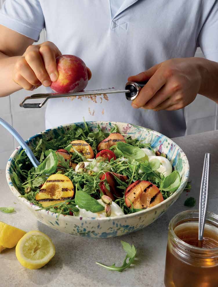 Burned peach salad