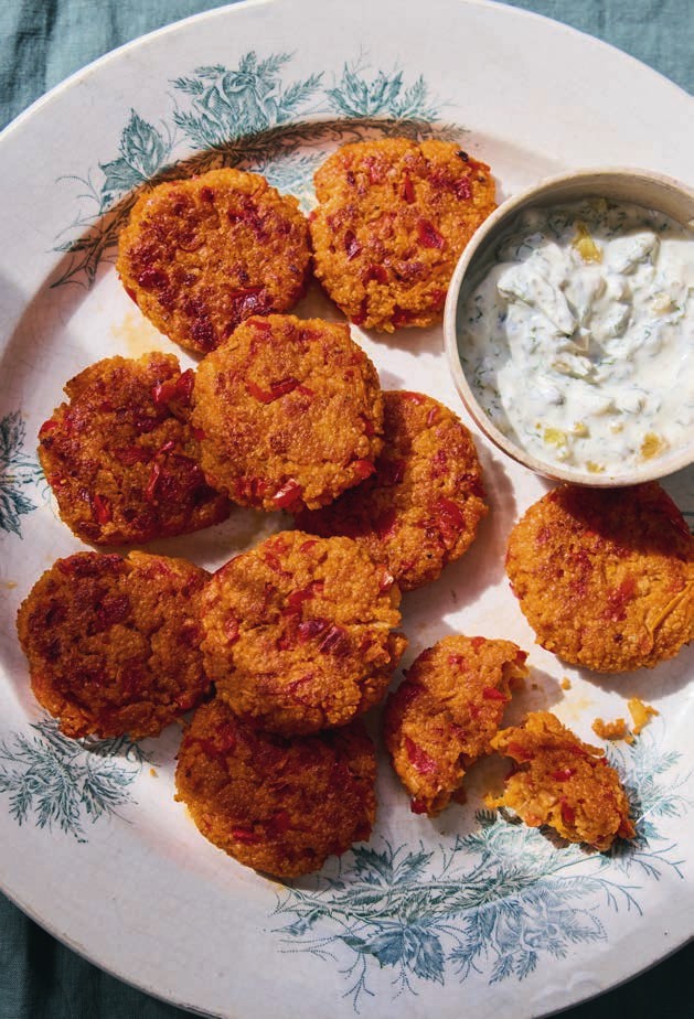 Couscousfritters met yoghurt met ingelegde citroen